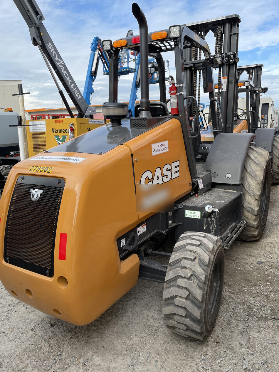 2023 CASE 588H