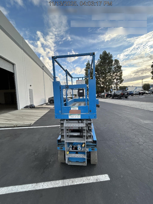 2020 Genie GS-2632 Solid NM Tires, Folding Rails with Half-Height Swing Gate, Beacon, 800W Invertor