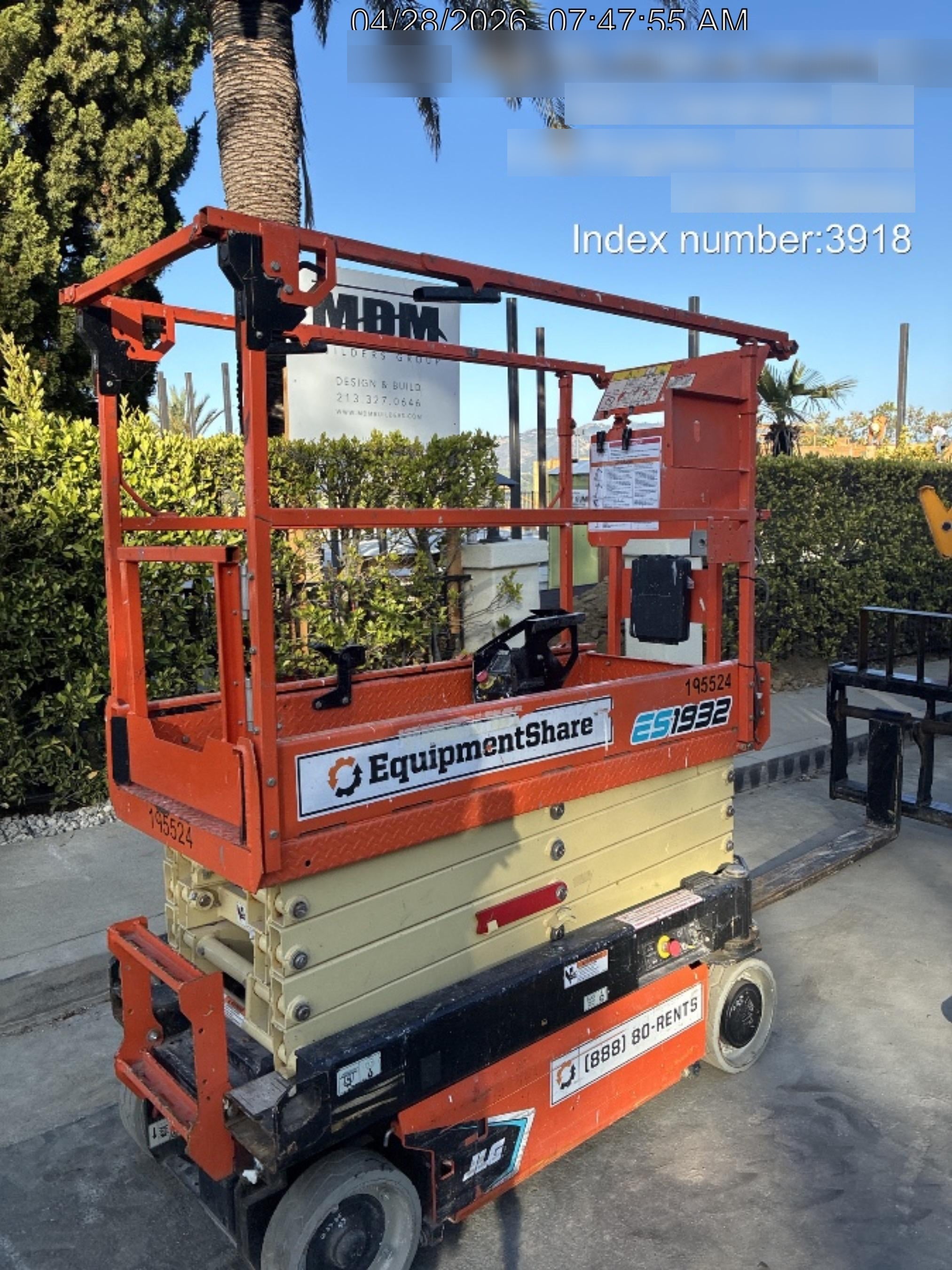 2021 JLG ES1932