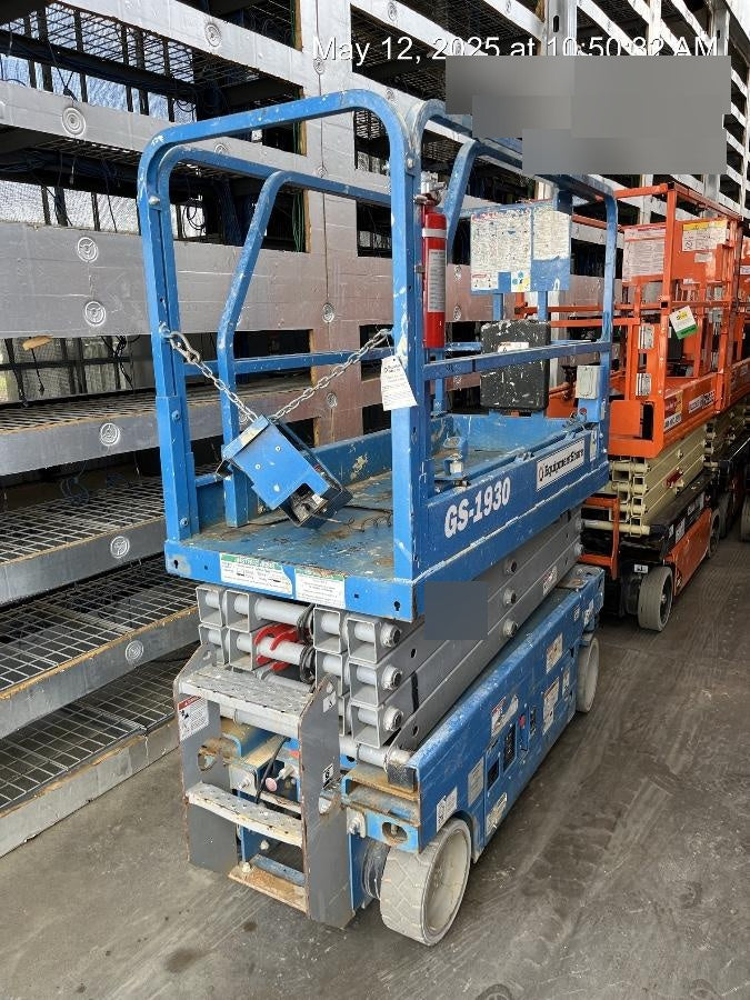 2019 Genie GS-1930 Fixed rails with chain Entry