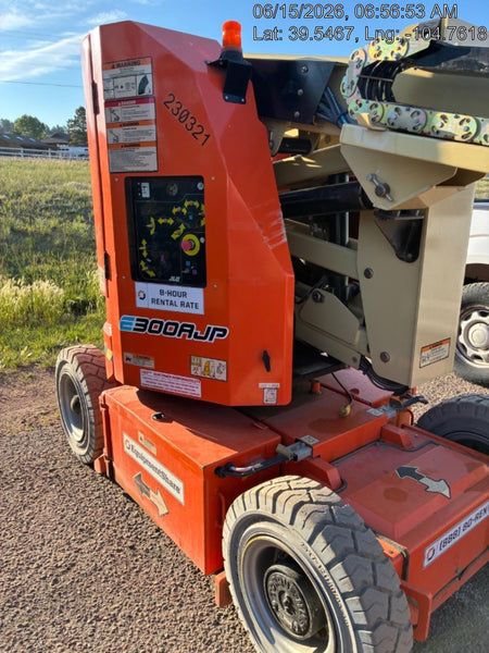 2022 JLG E300AJP
