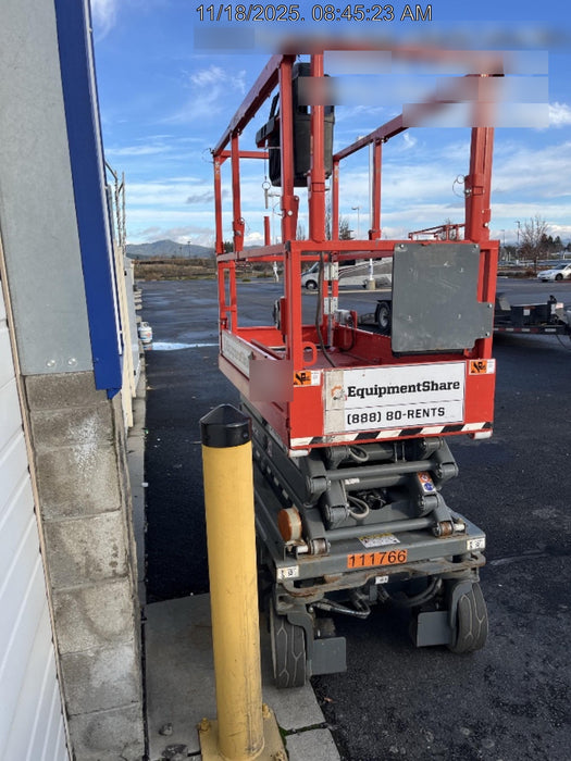 2020 Skyjack SJIII-3219 Solid NM Tires, Half height spring hinged entry gate, Dual Beacons, 800W Inverter