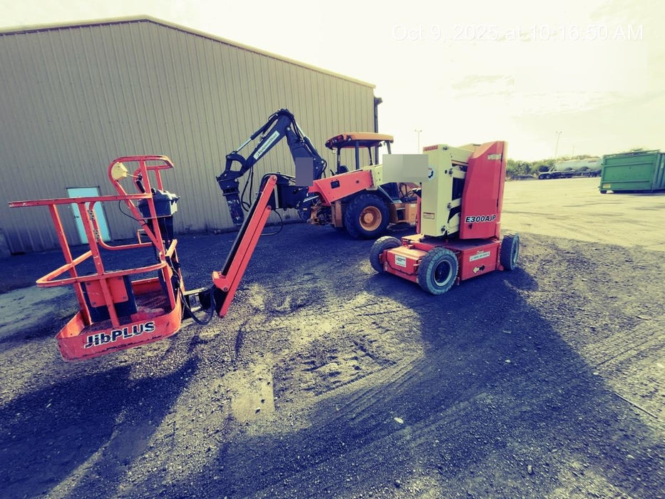 2019 JLG E300AJP