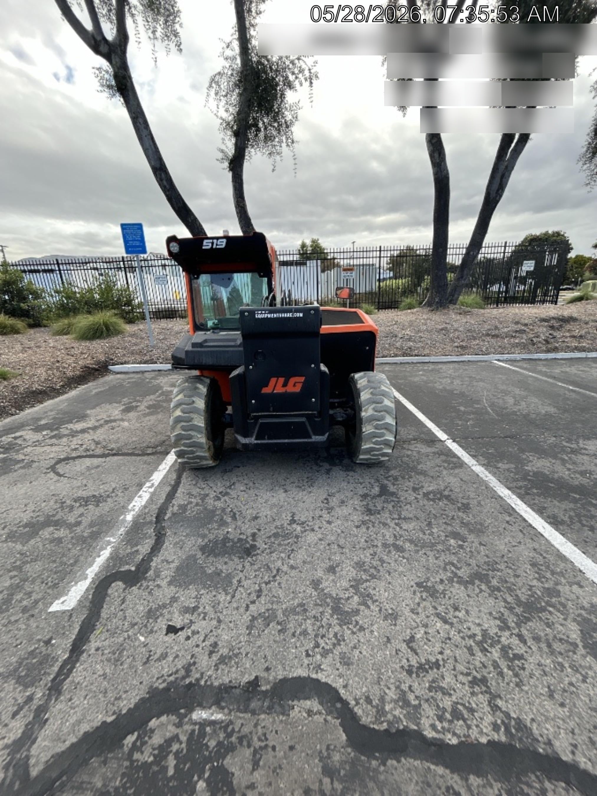 2025 JLG 519