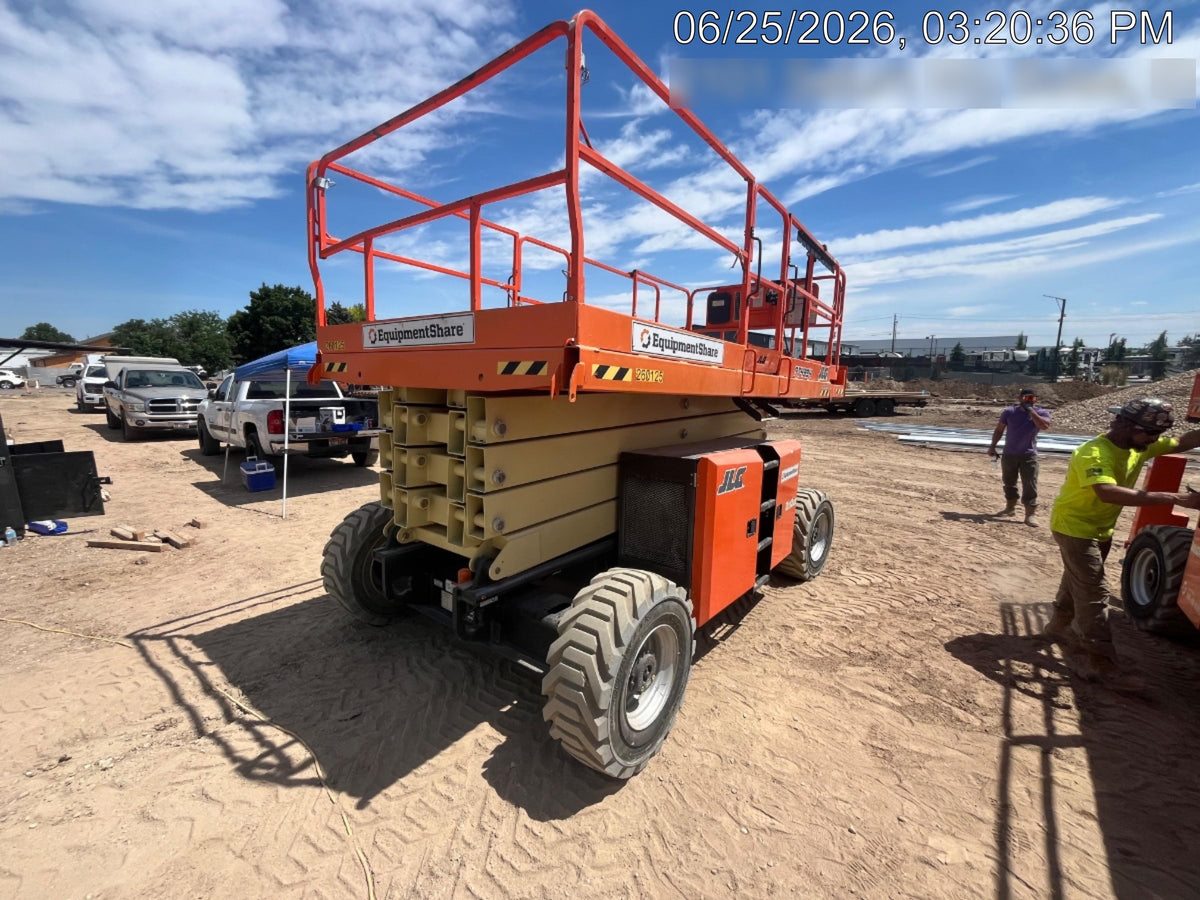 2022 JLG 4394RT