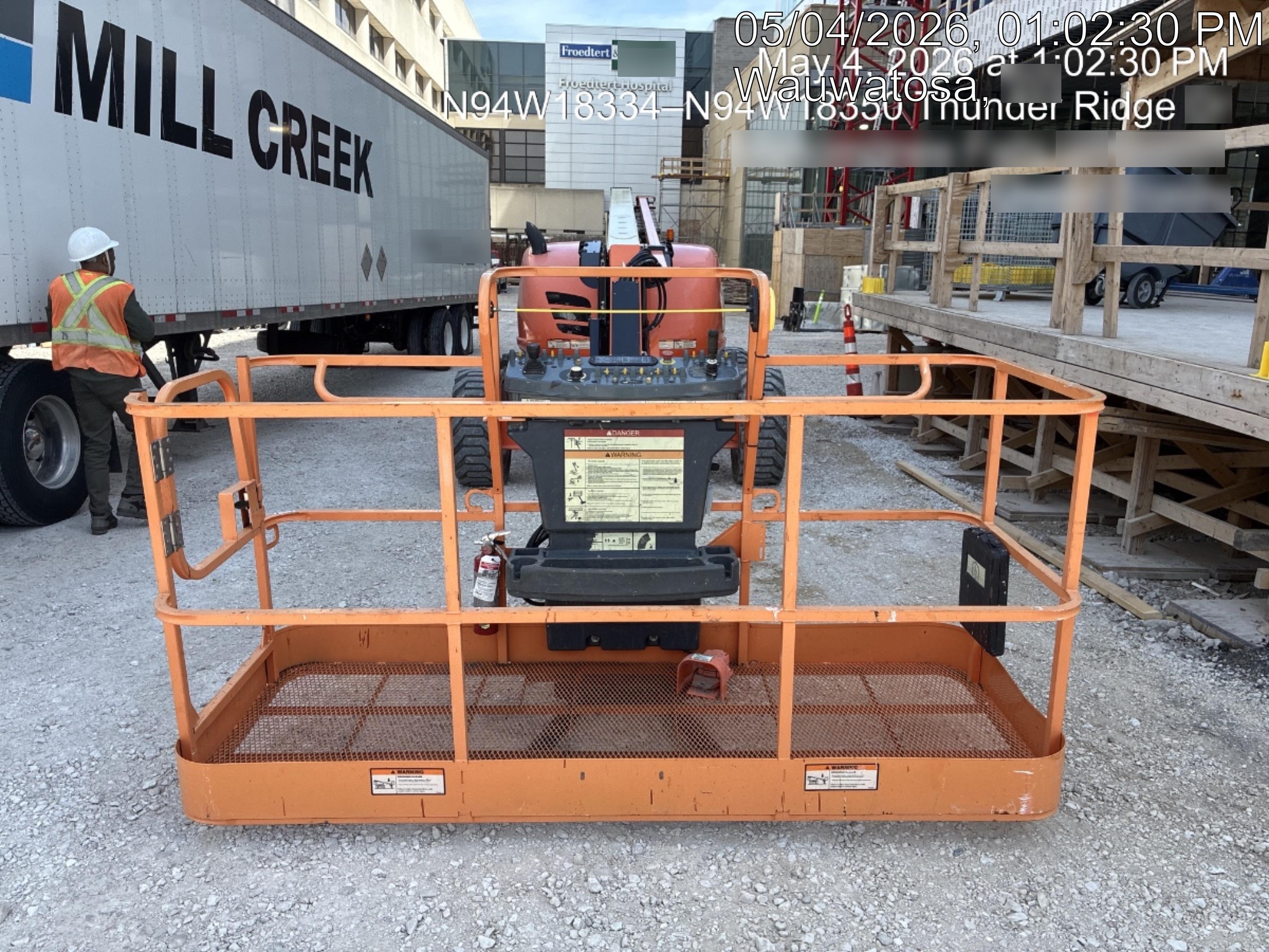 2021 JLG 600AJ