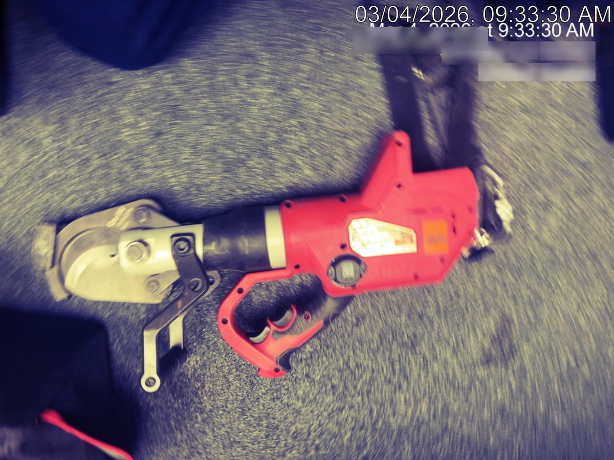 2021 MILWAUKEE 2776-21