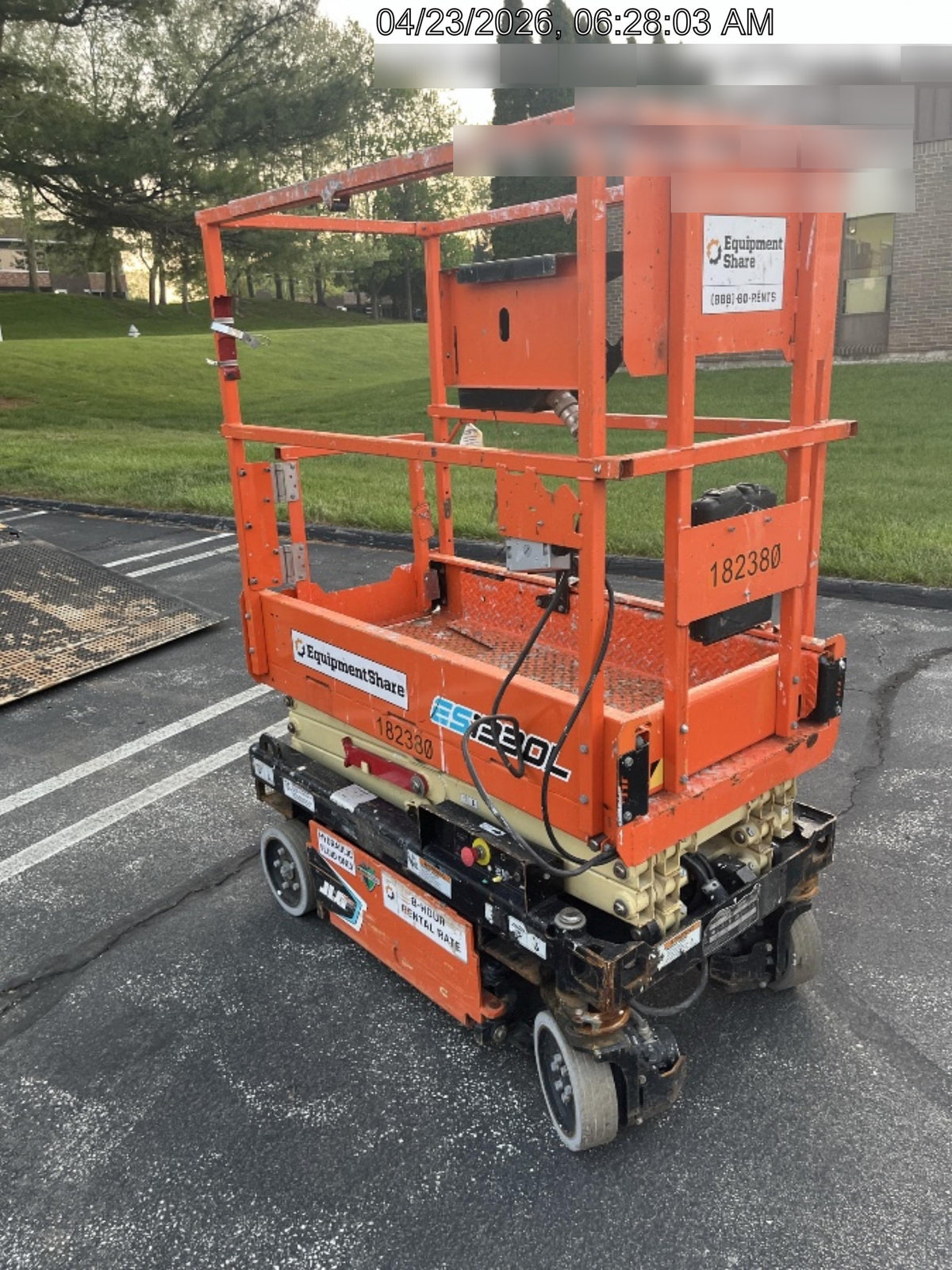 2021 JLG ES1330L