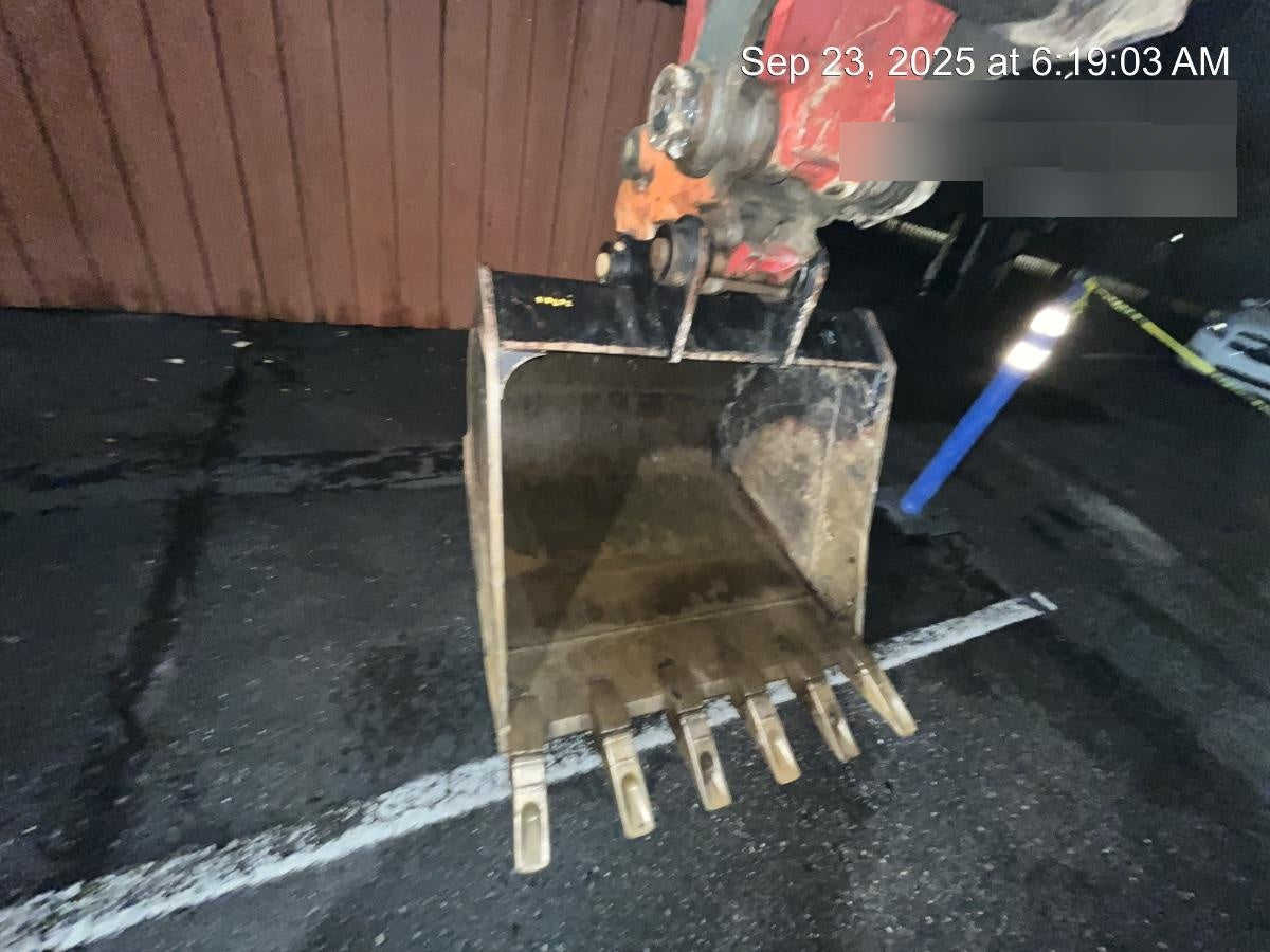 2025 FLECO 48" Bucket - Fleco