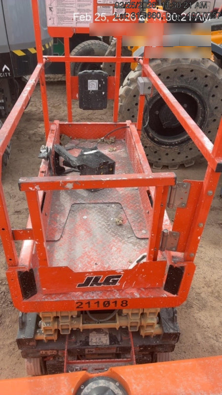 2022 JLG ES1330L