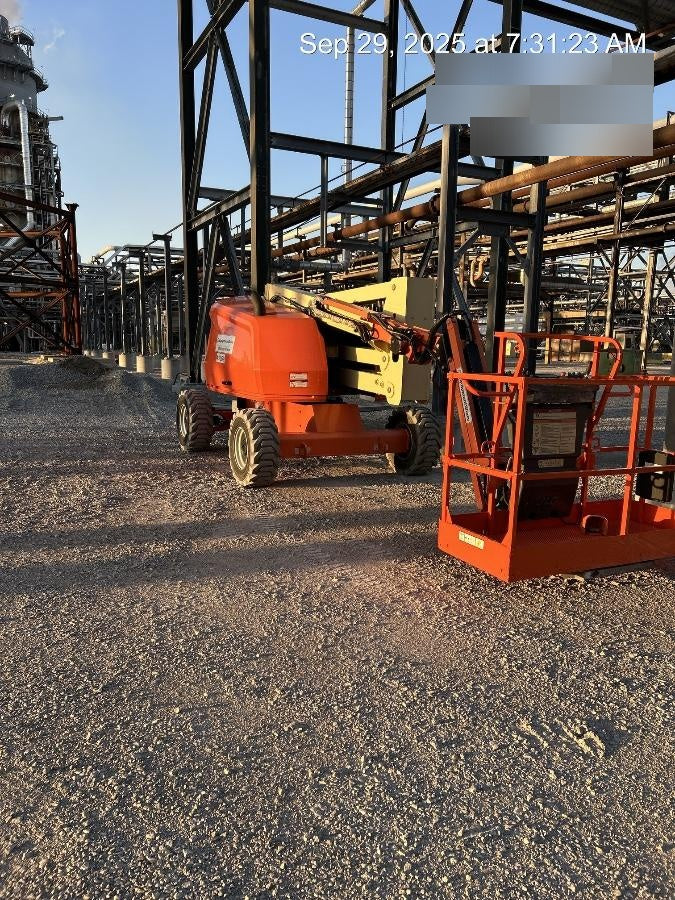 2019 JLG 450AJ