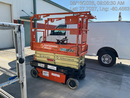 2023 JLG ES1932