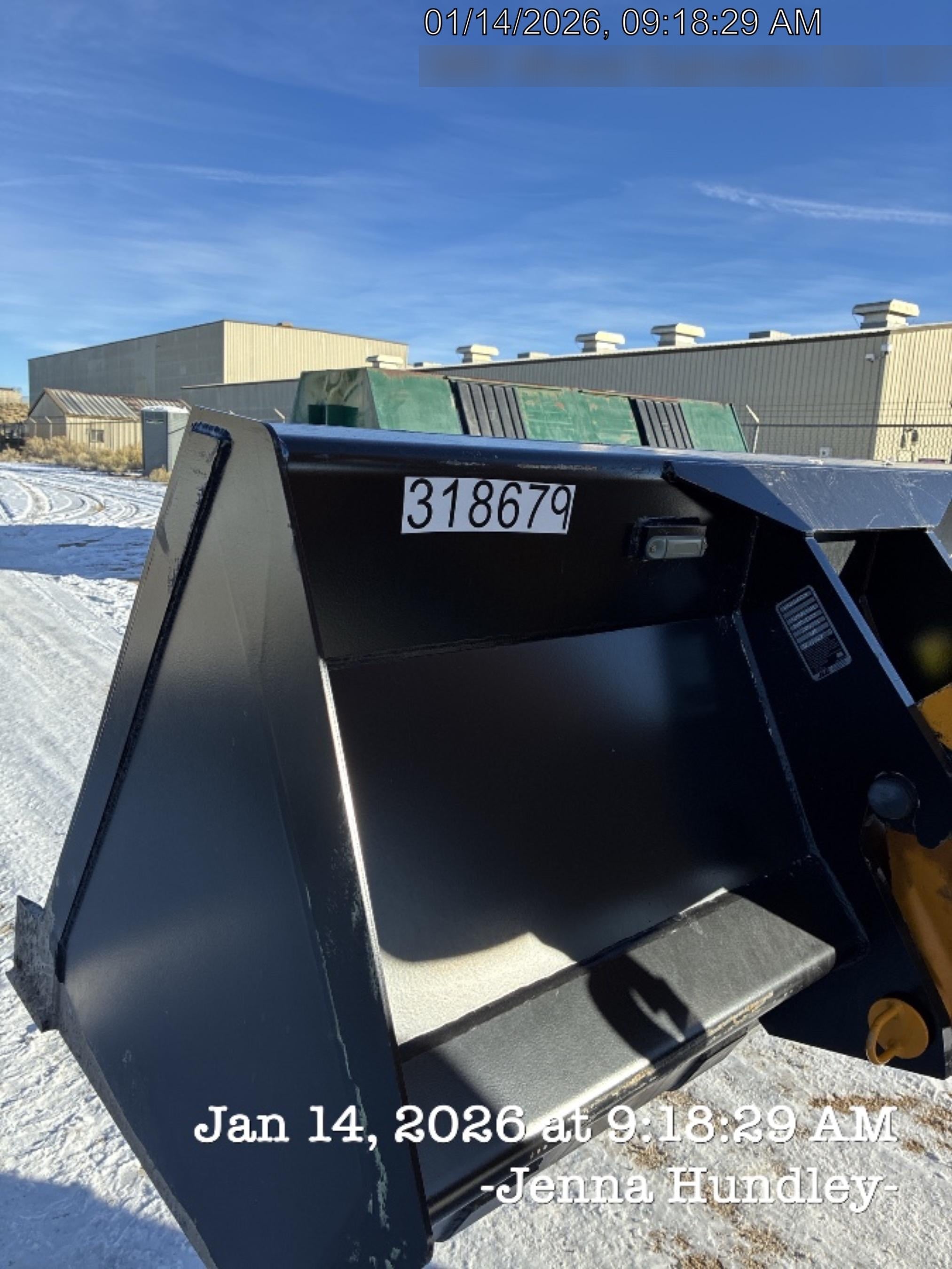 2023 JLG 1001100822