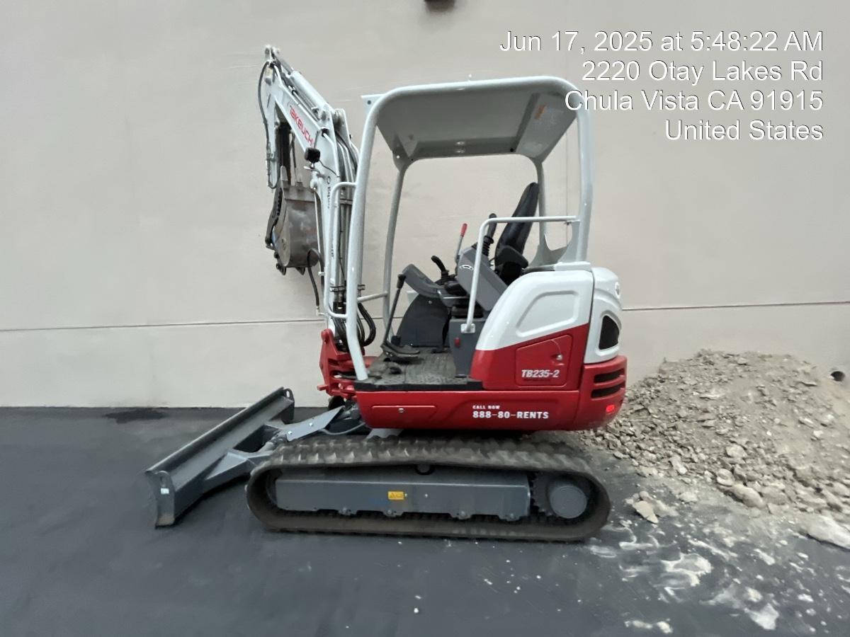 2025 TAKEUCHI TB235-2R