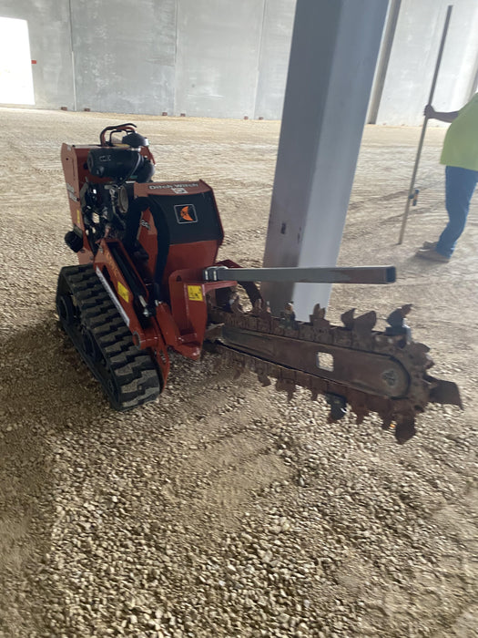 2020 DITCH WITCH C24XA