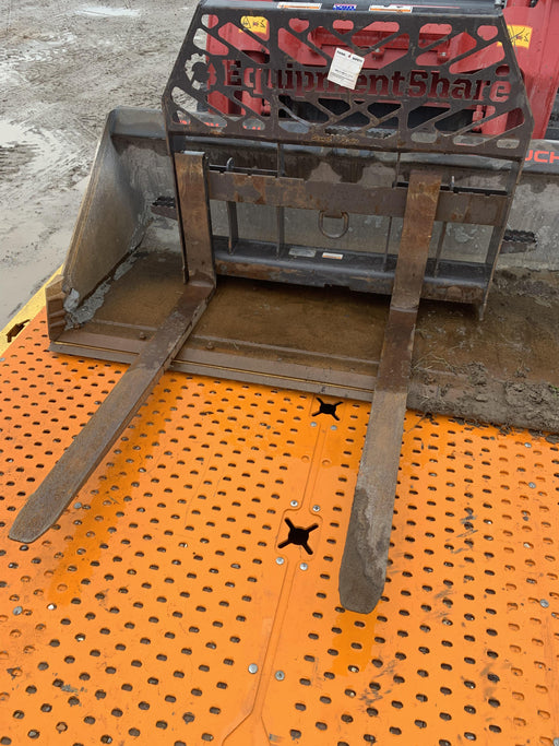 2021 PALADIN 48" Pallet Forks - Paladin