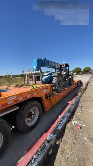 2018 Genie GTH-844 GTH-844 w/Open ROPS, Solid Tires, beacon/work lights, 60" carriage/forks