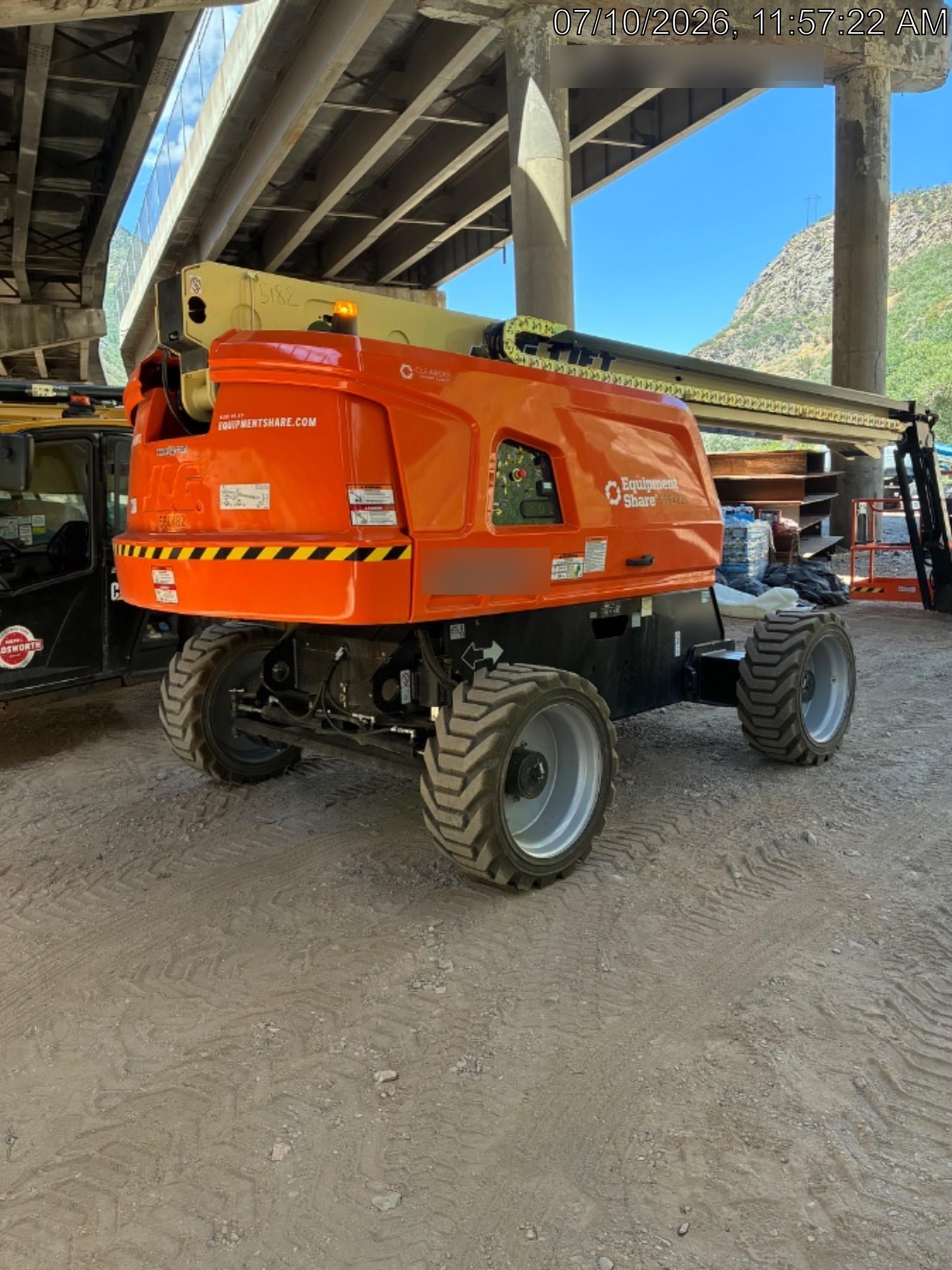 2025 JLG 660SJ