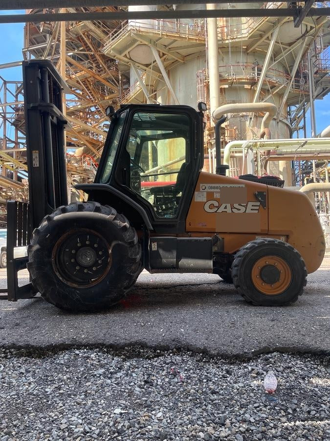2019 CASE 588H