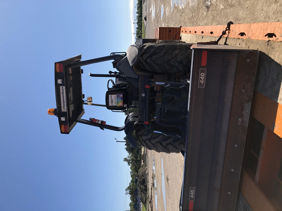 2019 Case 570N EP Canopy, 4WD, GP Front Bucket, Dual Tilt Cylinder, 84" Box Blade w/ Scarifier, Wheel Weights, Beacon