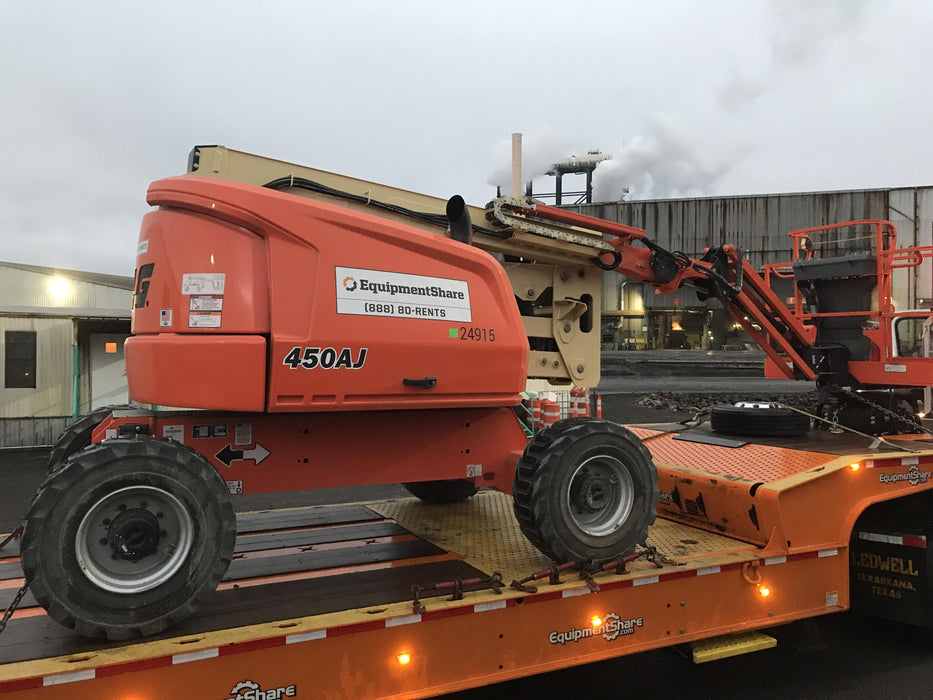 2019 JLG 450AJ