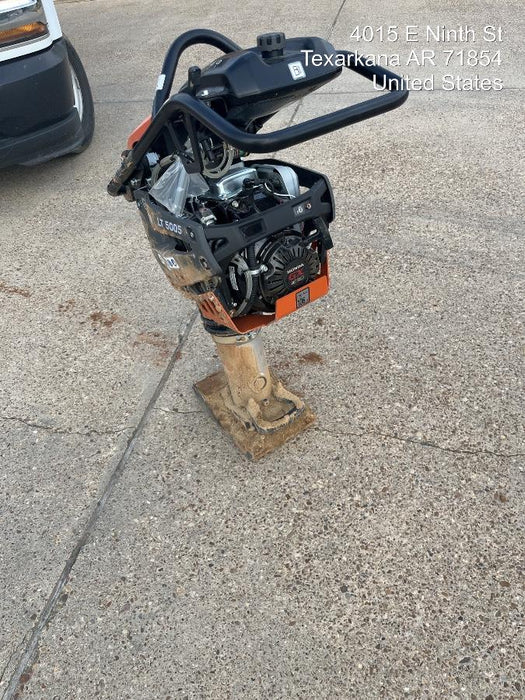 2024 HUSQVARNA LT5005