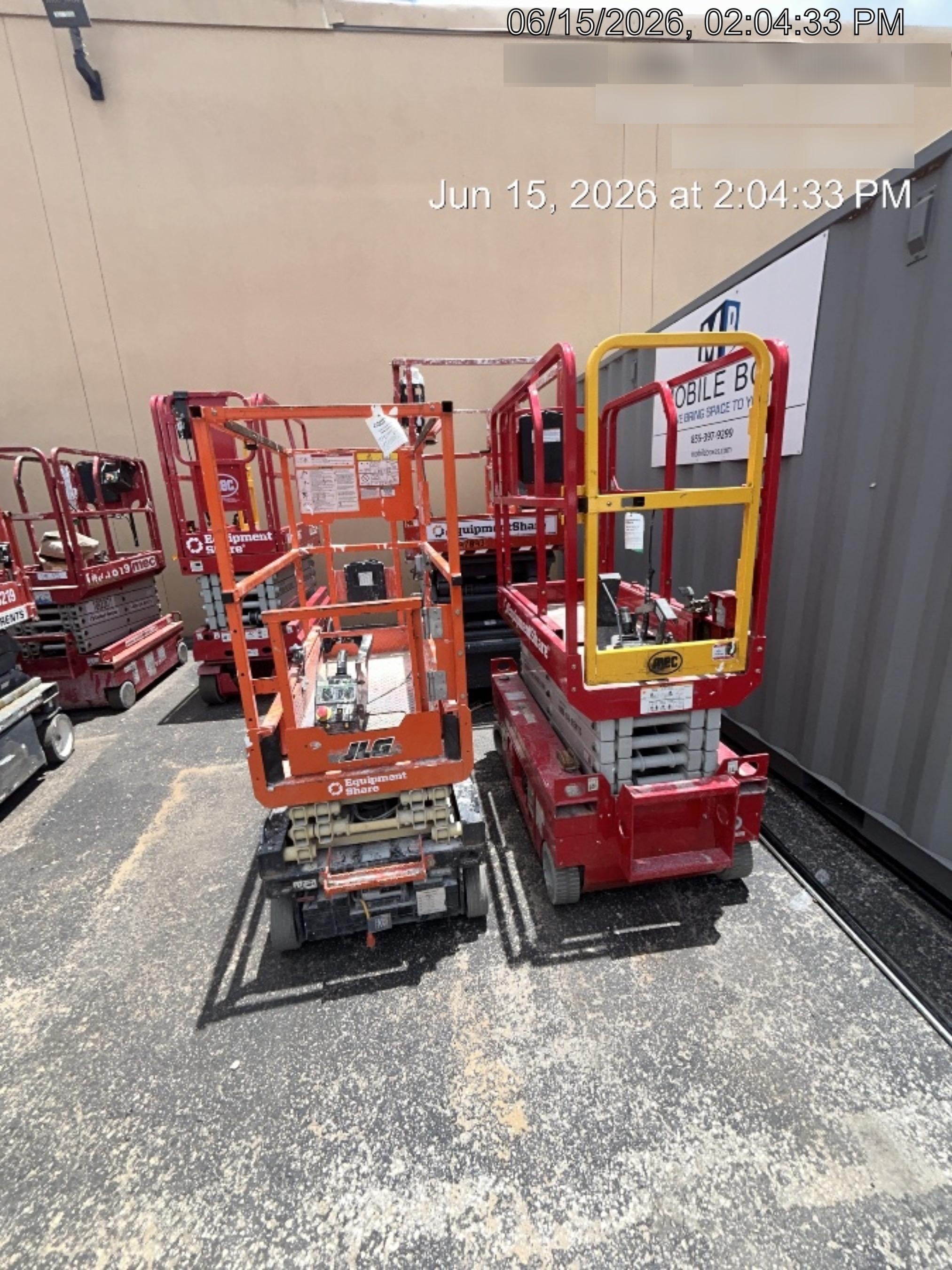 2022 JLG ES1330L