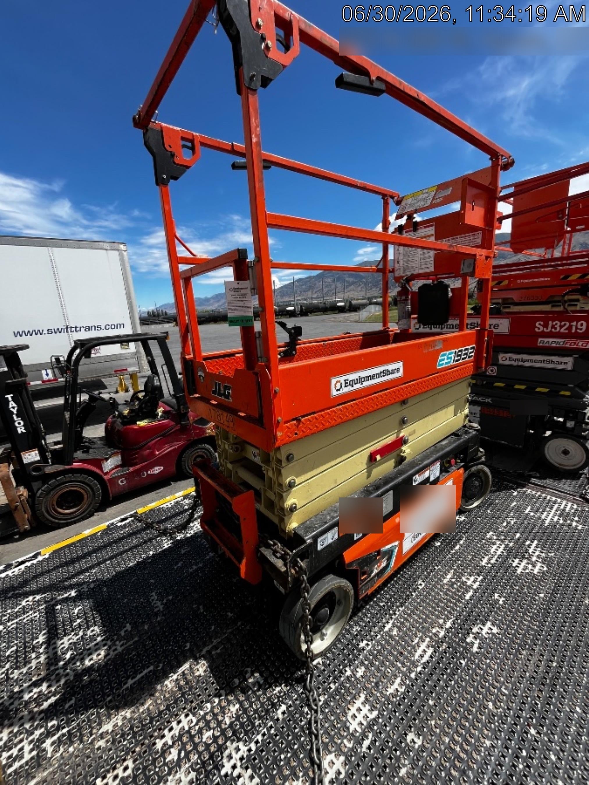 2022 JLG R4045