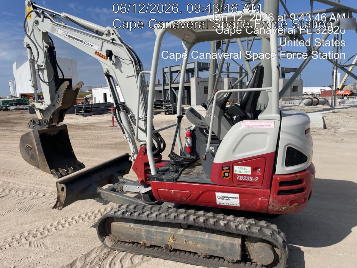 2024 TAKEUCHI TB235-2R