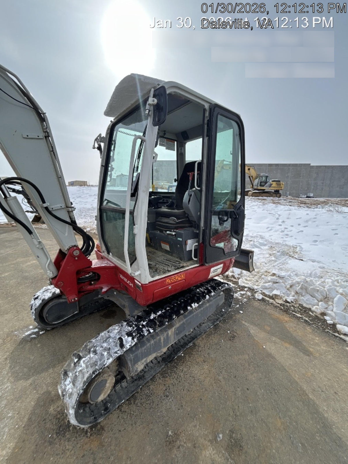 2022 TAKEUCHI TB235-2CR
