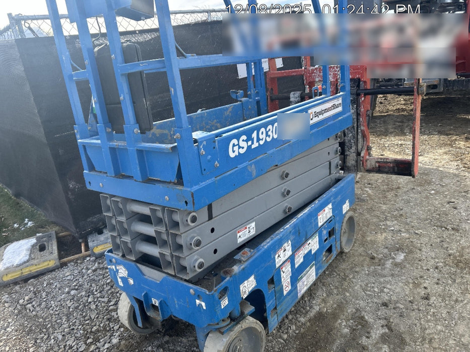 2019 Genie GS-1930 Fixed Rails with Chain Entry