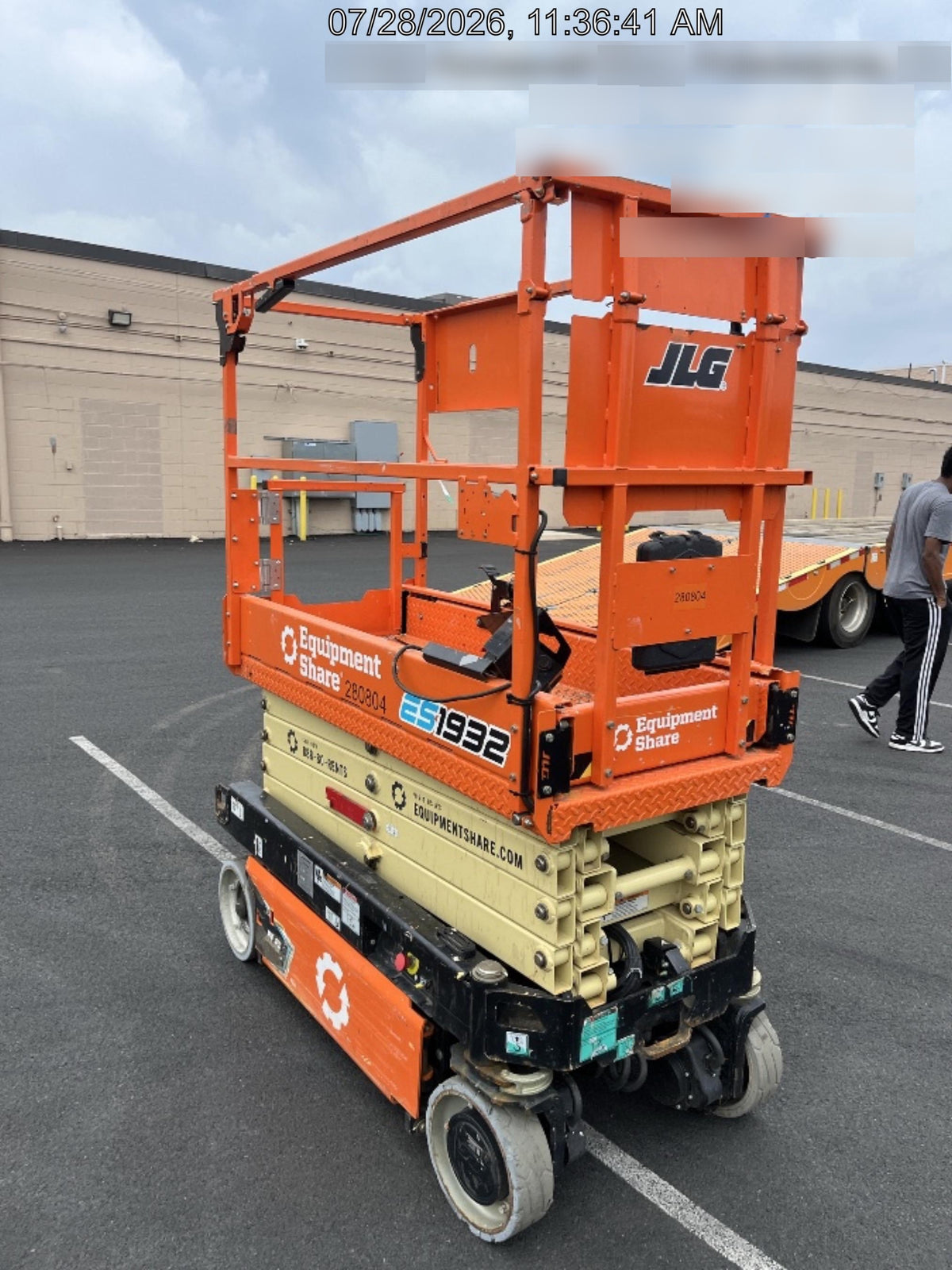 2022 JLG ES1932