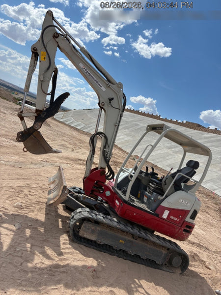 2021 TAKEUCHI TB250-2