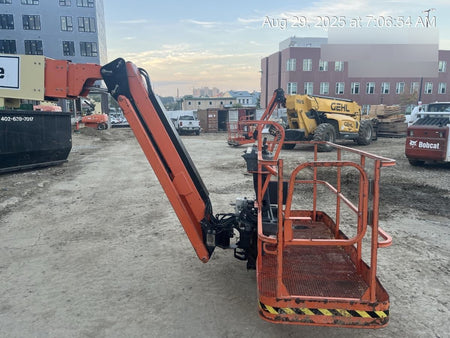 2020 JLG 860SJ