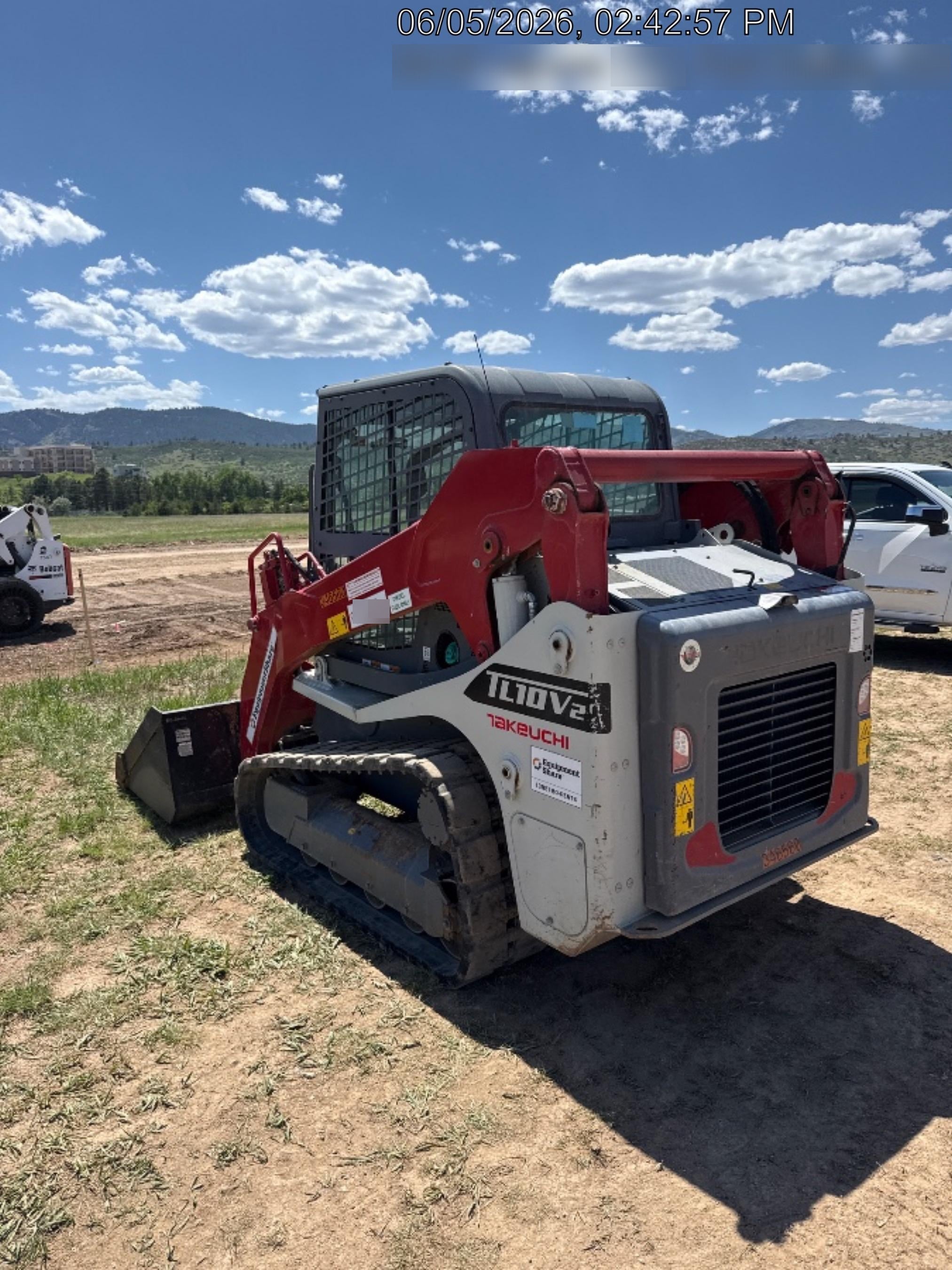 2023 TAKEUCHI TL10V2-CR