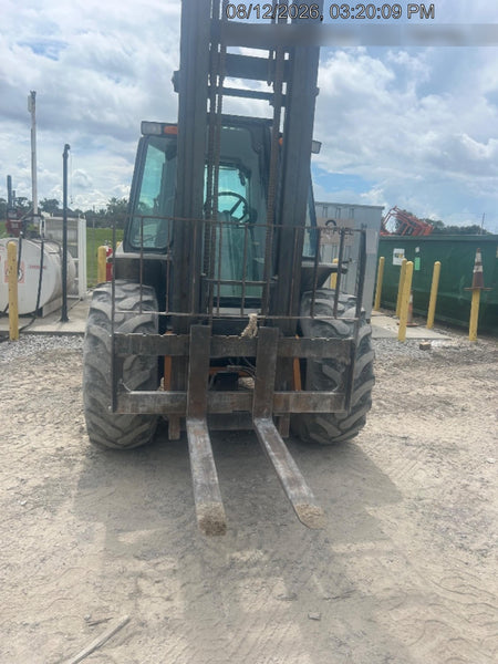 2021 CASE 586H