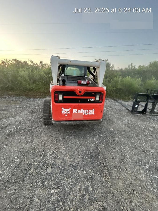 2021 BOBCAT T740