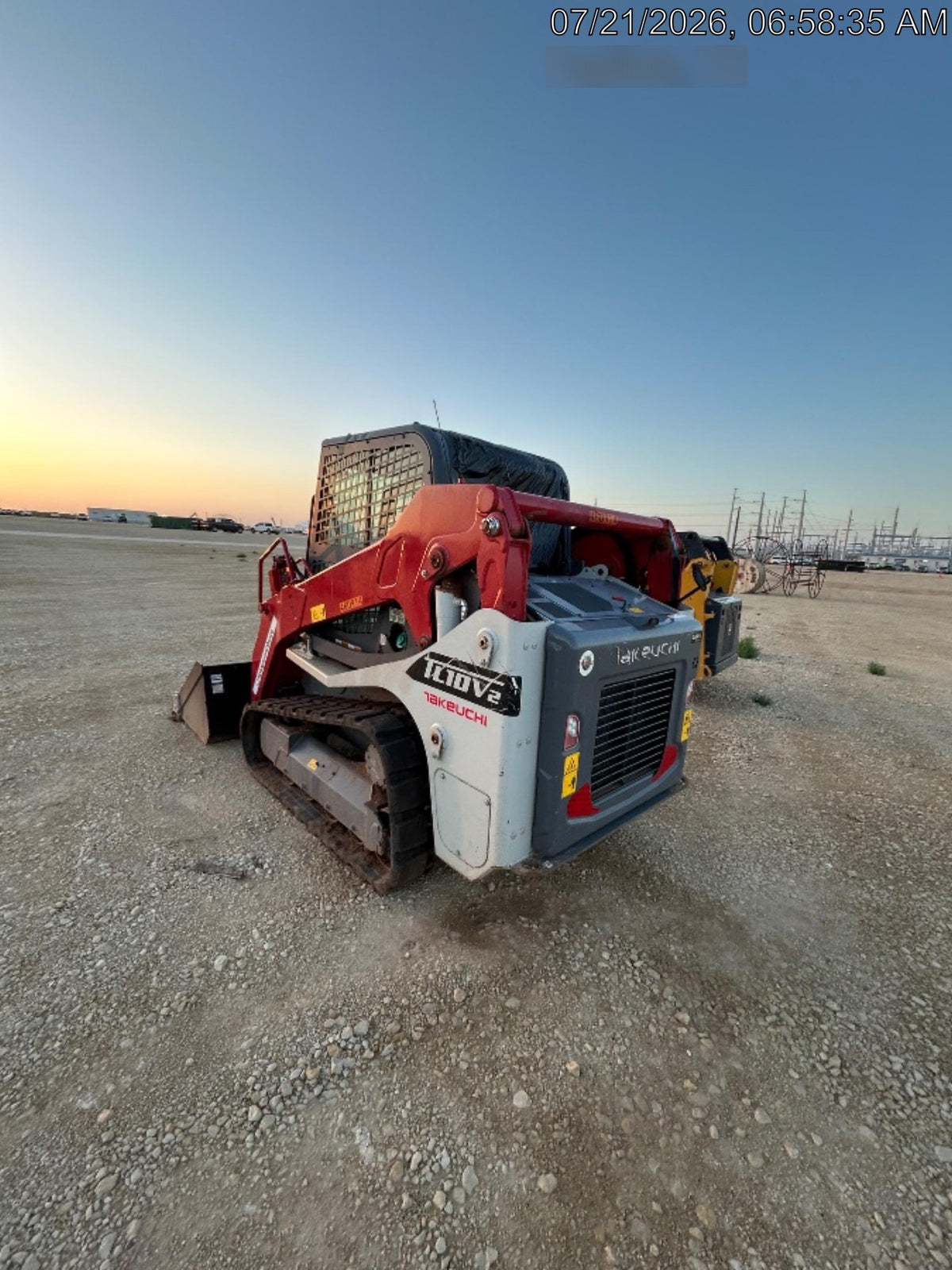 2024 TAKEUCHI TL10V2-CR