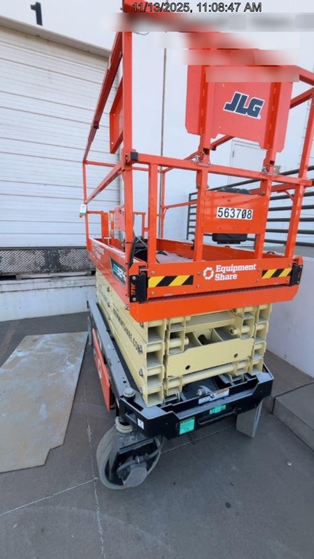 2025 JLG ES3246
