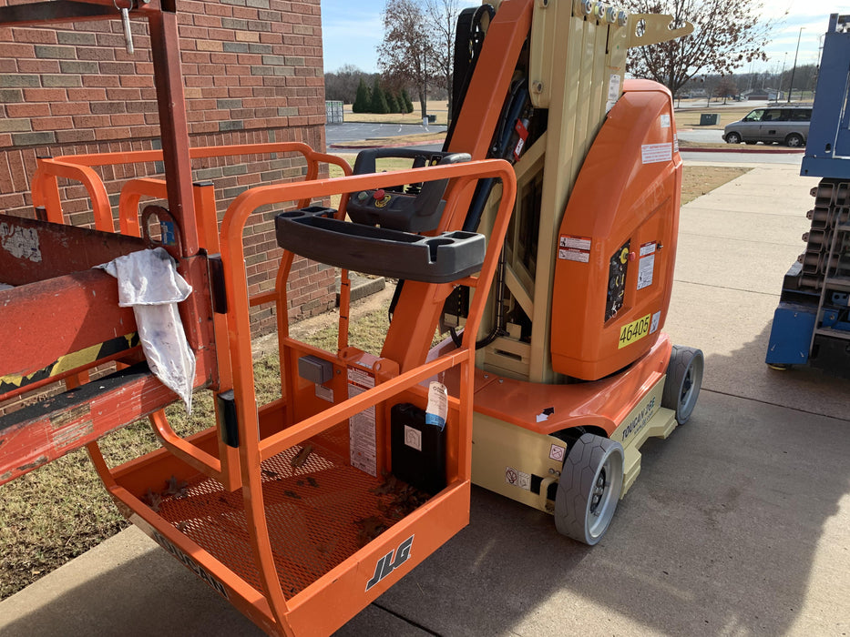 2019 JLG T26E