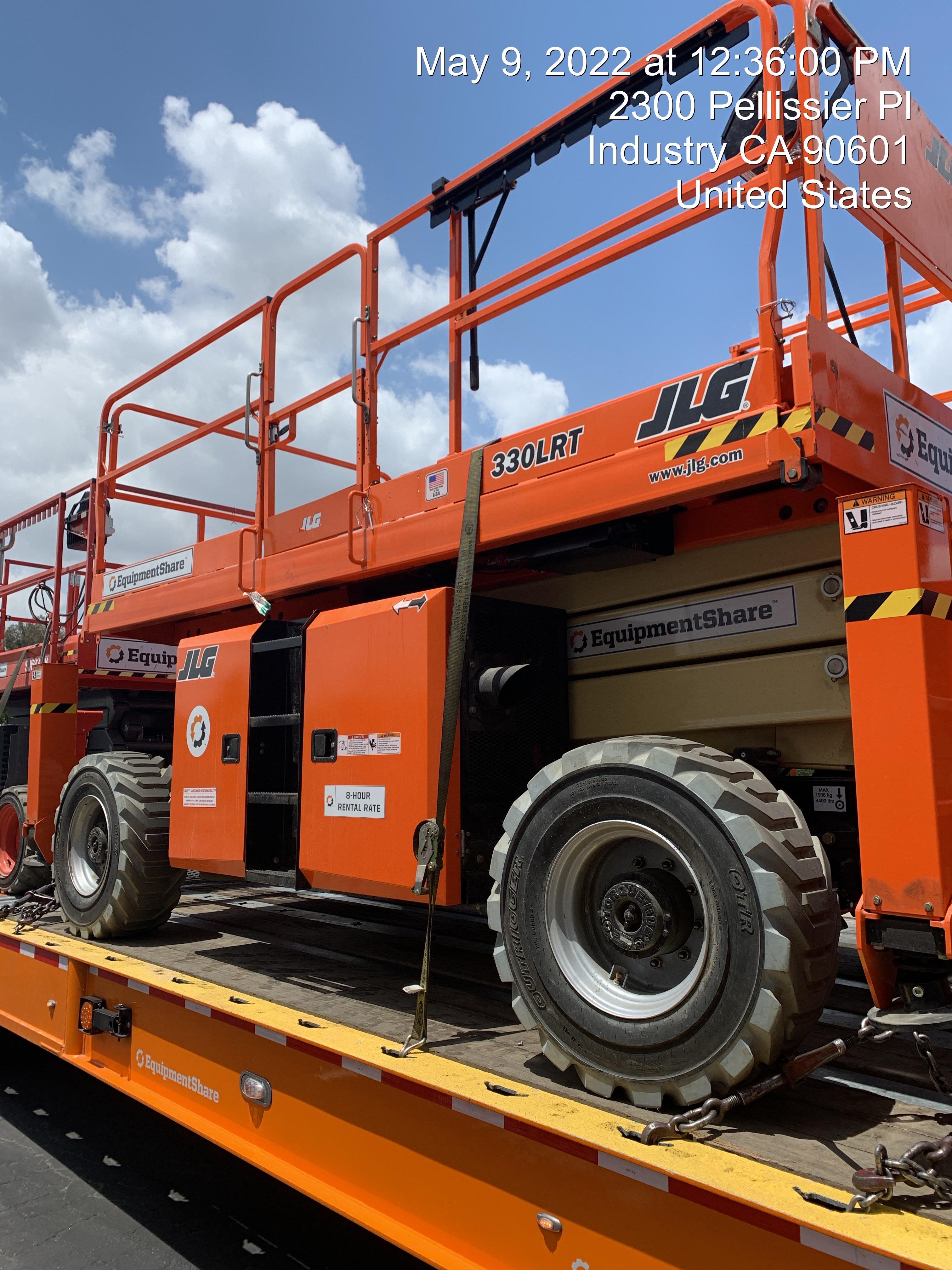 2021 JLG 330LRT
