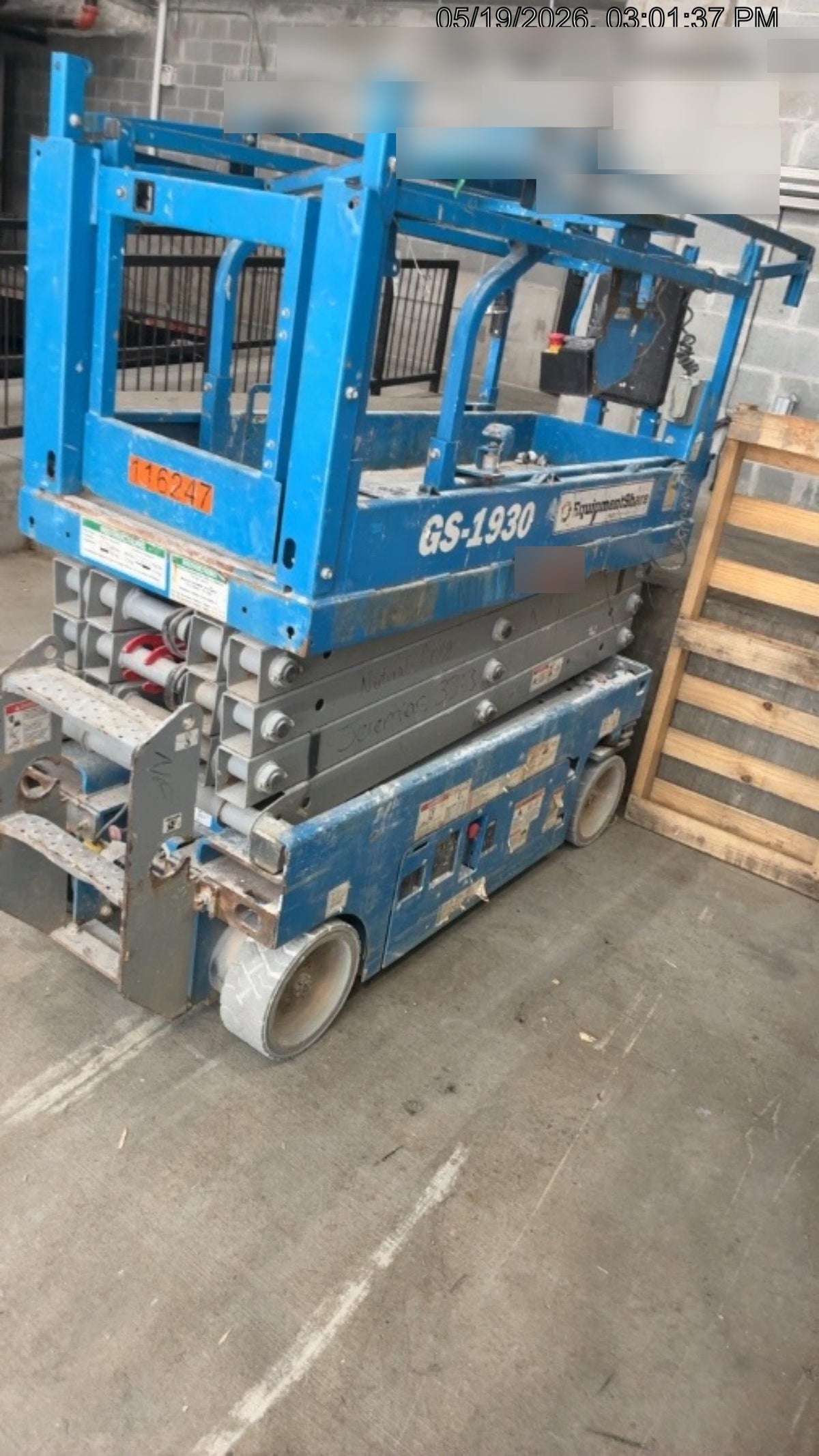 2020 Genie GS-1930 Solid Non Marking Tires, Beacon, Folding rails with half height swing gate