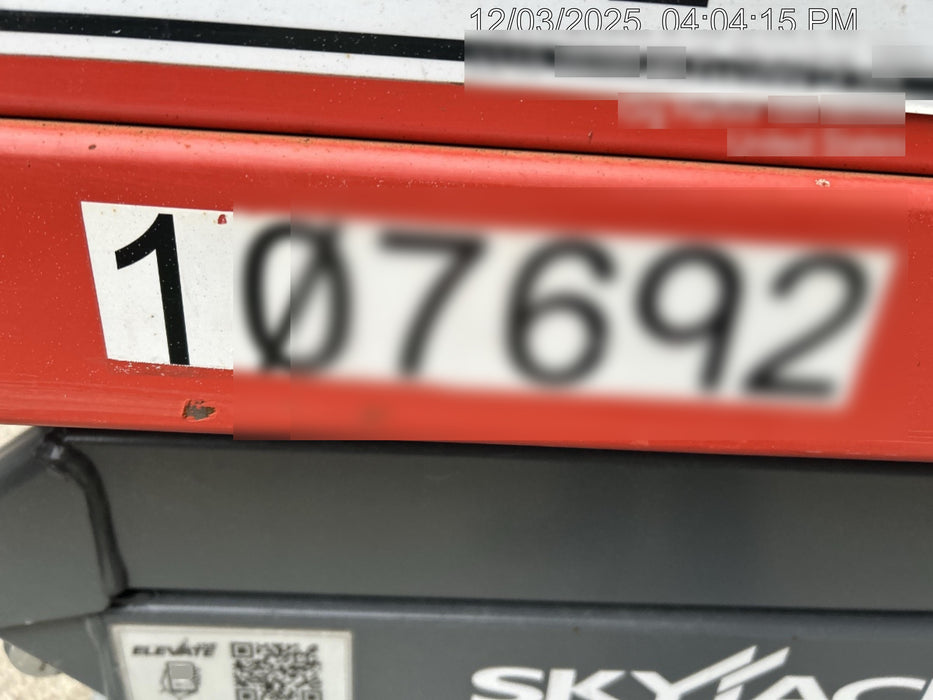 2020 Skyjack SJIII-3219 Solid NM Tires, Half height spring hinged entry gate, Dual Beacons, 800W Inverter