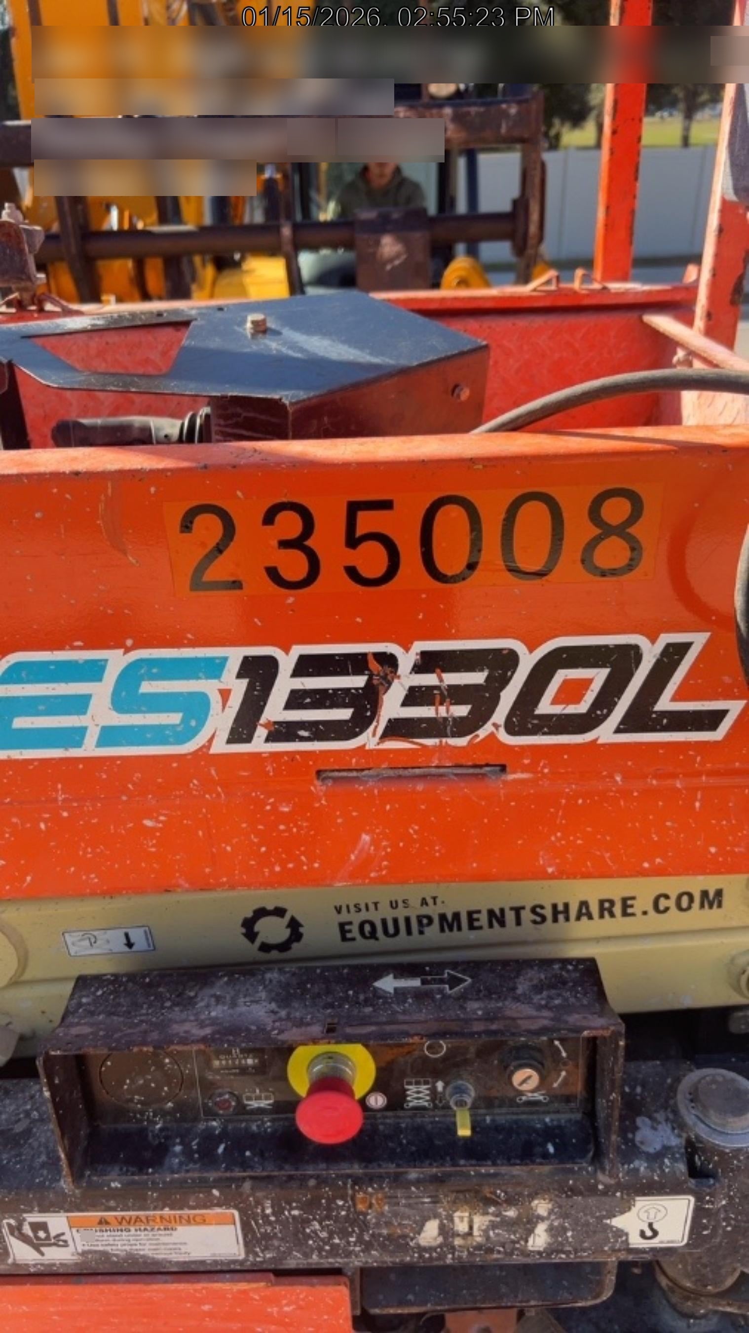 2022 JLG ES1330L