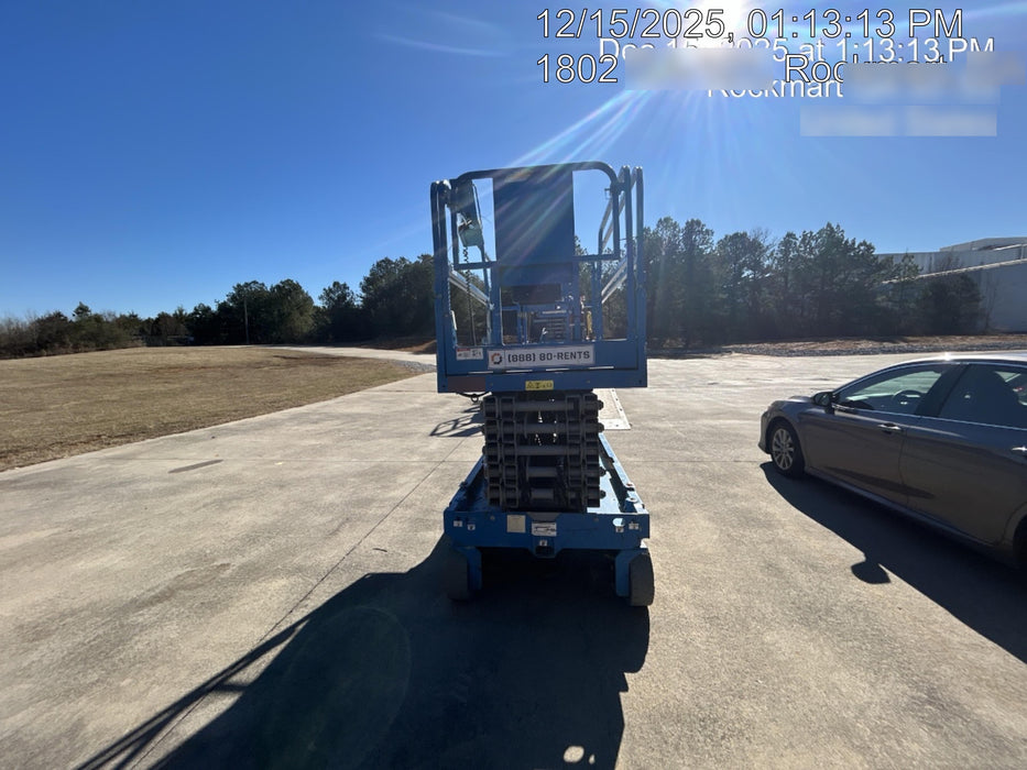 2019 Genie GS-4047 Folding rails with half height swing gate