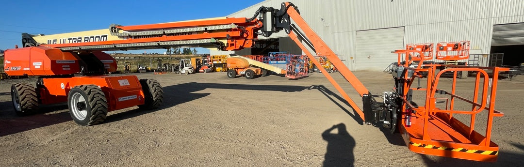 2023 JLG 660SJ