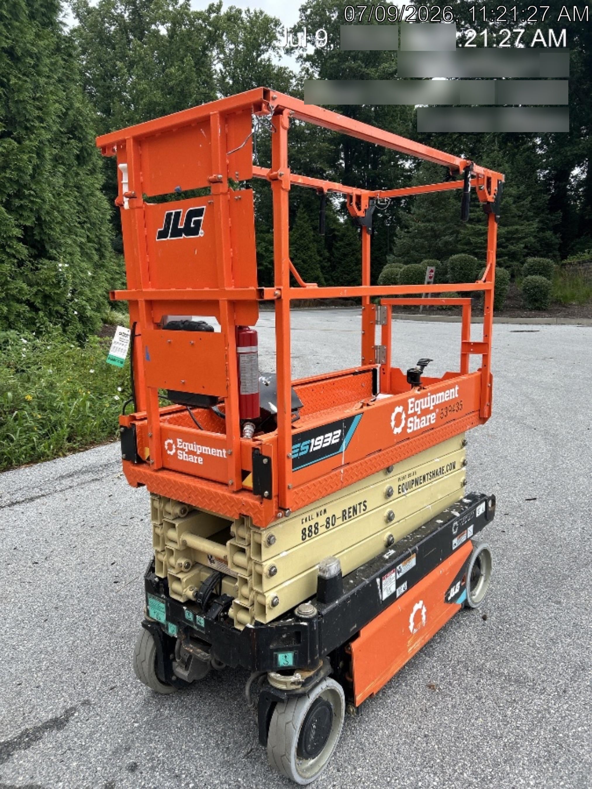 2025 JLG ES1932