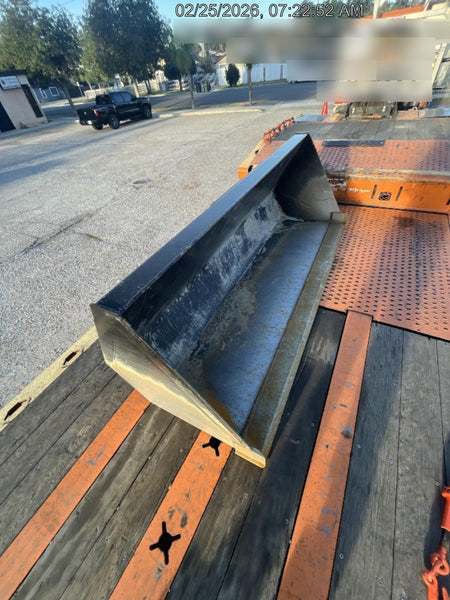 2025 JLG 1001100823