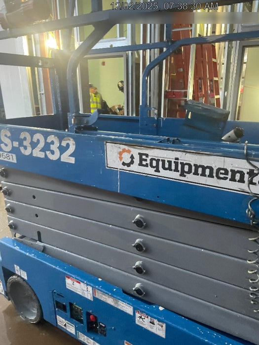 2020 Genie GS-3232 Standard, Folding half height swing gate