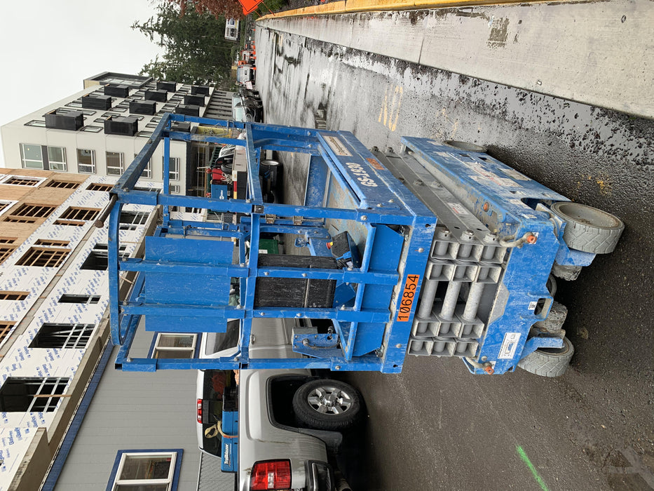 2020 Genie GS-1930 Solid Non Marking Tires, Beacon, Folding rails with half height swing gate, 800W Inverter